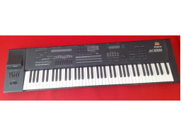 ROLAND JV1000